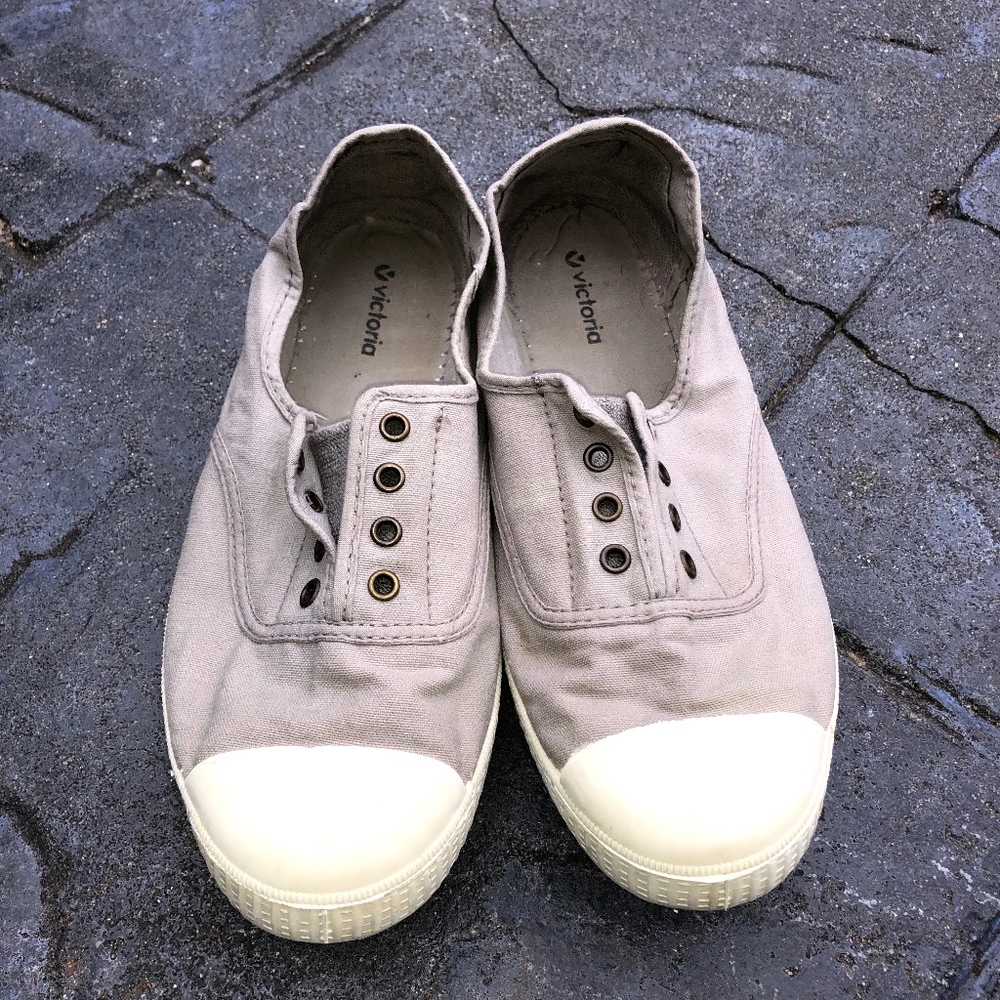 Victoria Inglesa Made in Spain Euro Size 7 slip